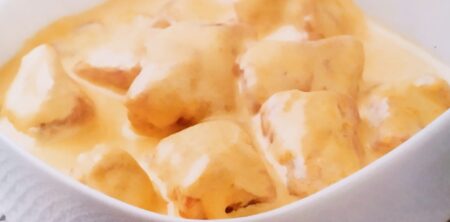 GNOCCHI DI BARBIETOLA CON CREMA ALLO ZAFFERANO (ÑOQUIS DE REMOLACHA CON CREMA AL AZAFRÁN)