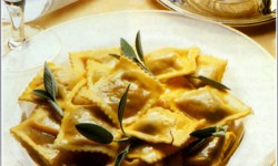 RAVIOLI DI RICOTTA E ZUCCA (ravioli de requesón y calabaza)