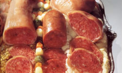 ZAMPONE O COTECHINO CON LENTICCHIE E PURÉ DI PATATE (zampone o cotechino con lentejas y puré de patatas)