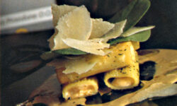 RIGATONI RIPIENI (RIGATONES RELLENOS)