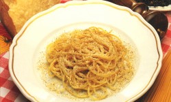 Spaghetti Cacionerone e pepe (spaghetti con Cacionerone y pimienta)