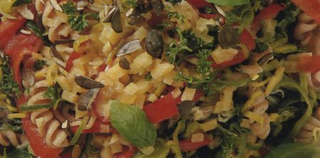 Pasta al curry con peperoni (pasta de curry con pimientos)