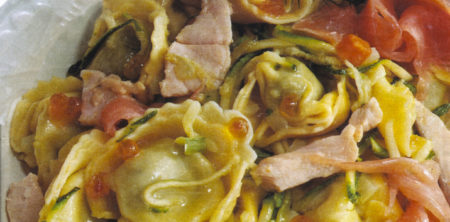 Tortellini o cappelletti al salmone (tortellini o cappelletti con salmón)