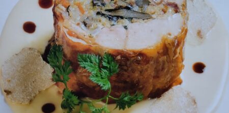 FARAONA ARROSTO FARCITA E FONDUTA  PIEMONTESE (GALLINA RELLENA AL HORNO Y FONDUE PIEMONTESA)