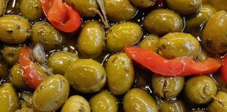 OLIVE VERDI SCHIACCIATE SICILIANE (ACEITUNAS VERDES APLASTADAS SICILIANAS)