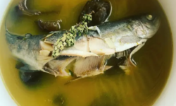 Fumet di pesce (caldo de pescado)