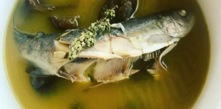 Fumet di pesce (caldo de pescado)
