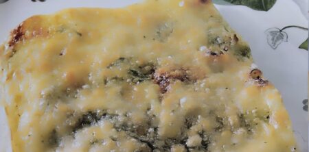 LASAGNA DI RUCOLA, PATATE, STRACCHINO E GORGONZOLA (LASAÑA DE RÚCULA, PATATAS, ESTRAQUINO Y GORGONZOLA)