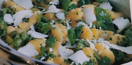 GNOCCHI CON FAGIOLINI E RICOTTA SALATA (ÑOQUIS CON JUDIAS VERDES Y REQUSÓN CURADO SALADO)